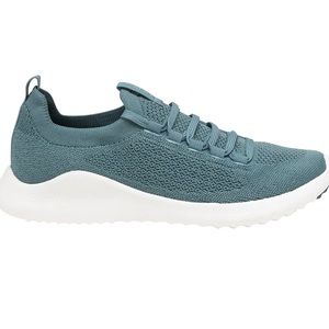Women’s Aetrex Carly Sneaker in Teal in 7.5-8.0 (US)